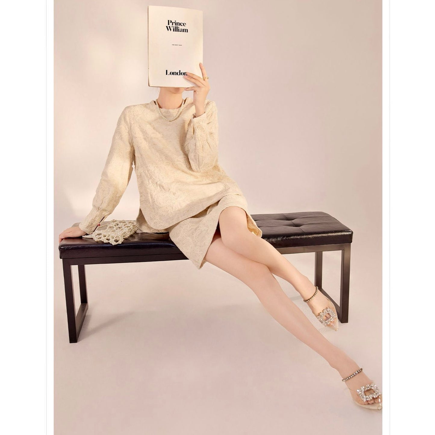 Textured Embroidered Linen-Blend Short Skirt