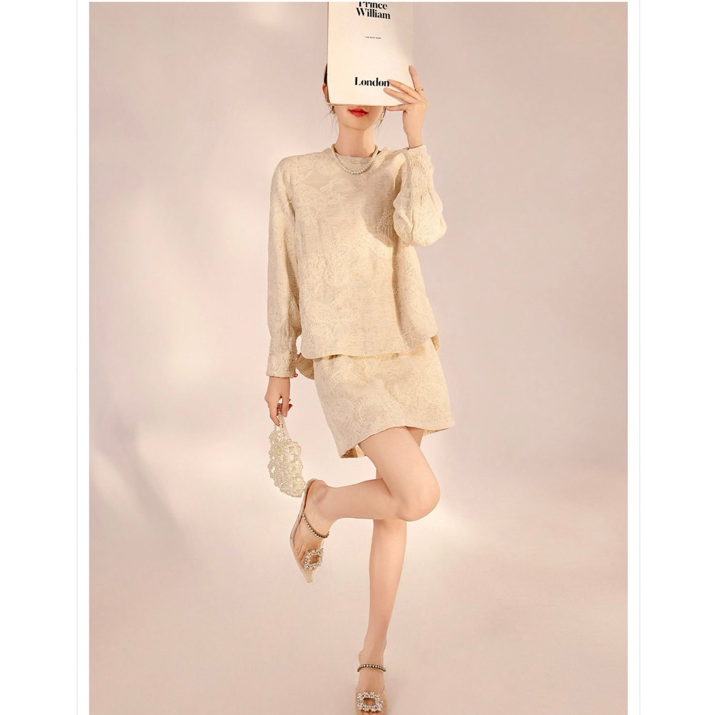 Textured Embroidered Linen-Blend Short Skirt