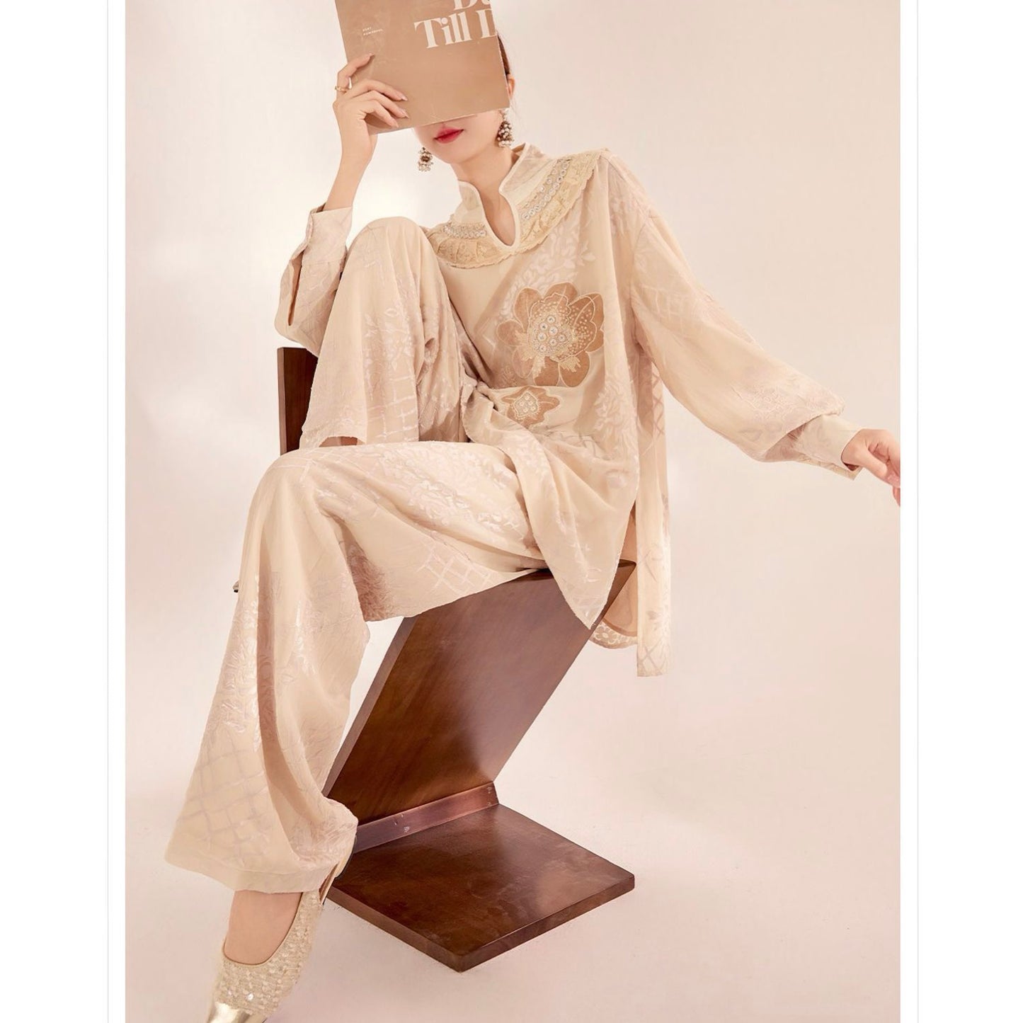Embroidered Detail Floral Tunic in Champagne Beige