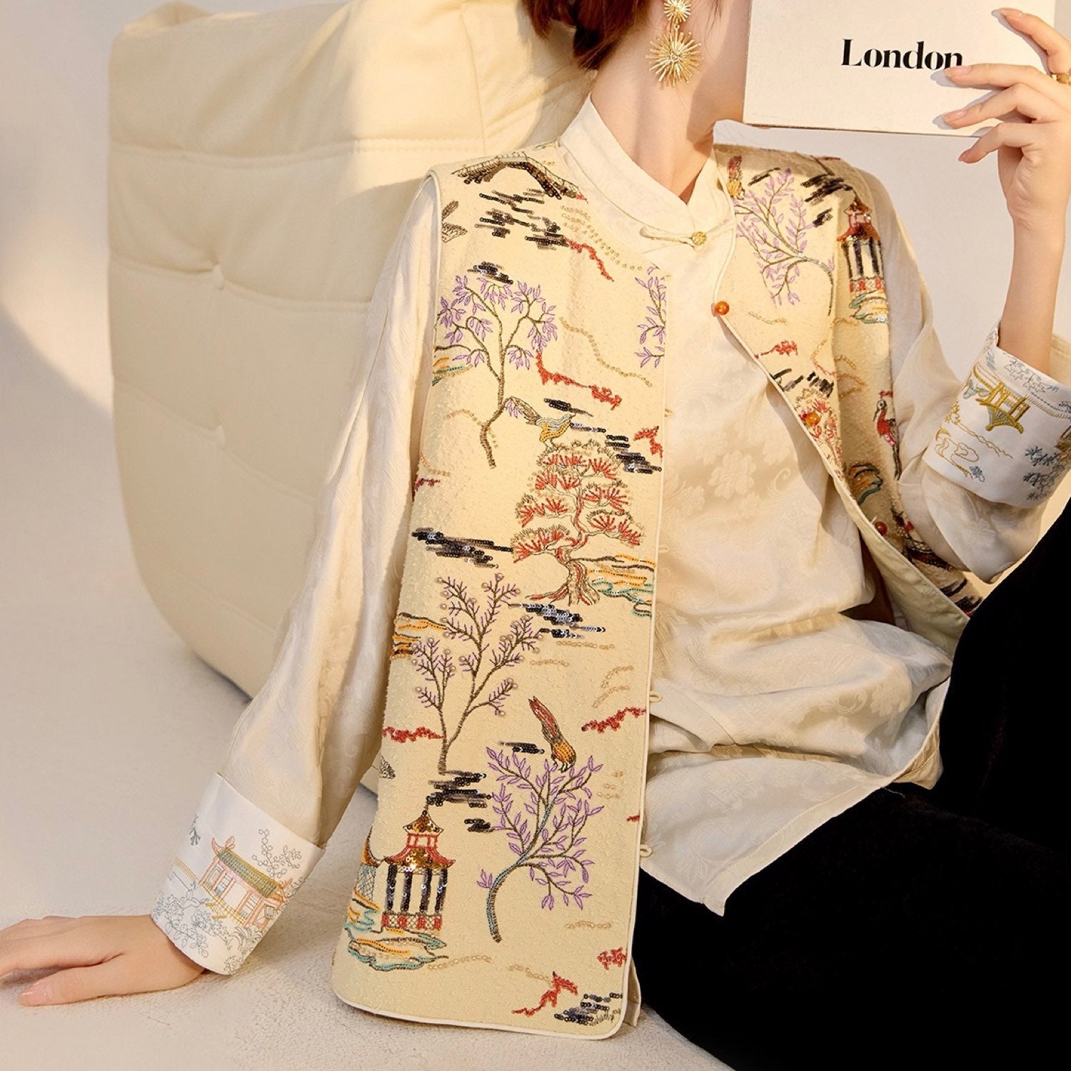 Embroidered Oriental Style Painting Stitching Vest Cream Yellow