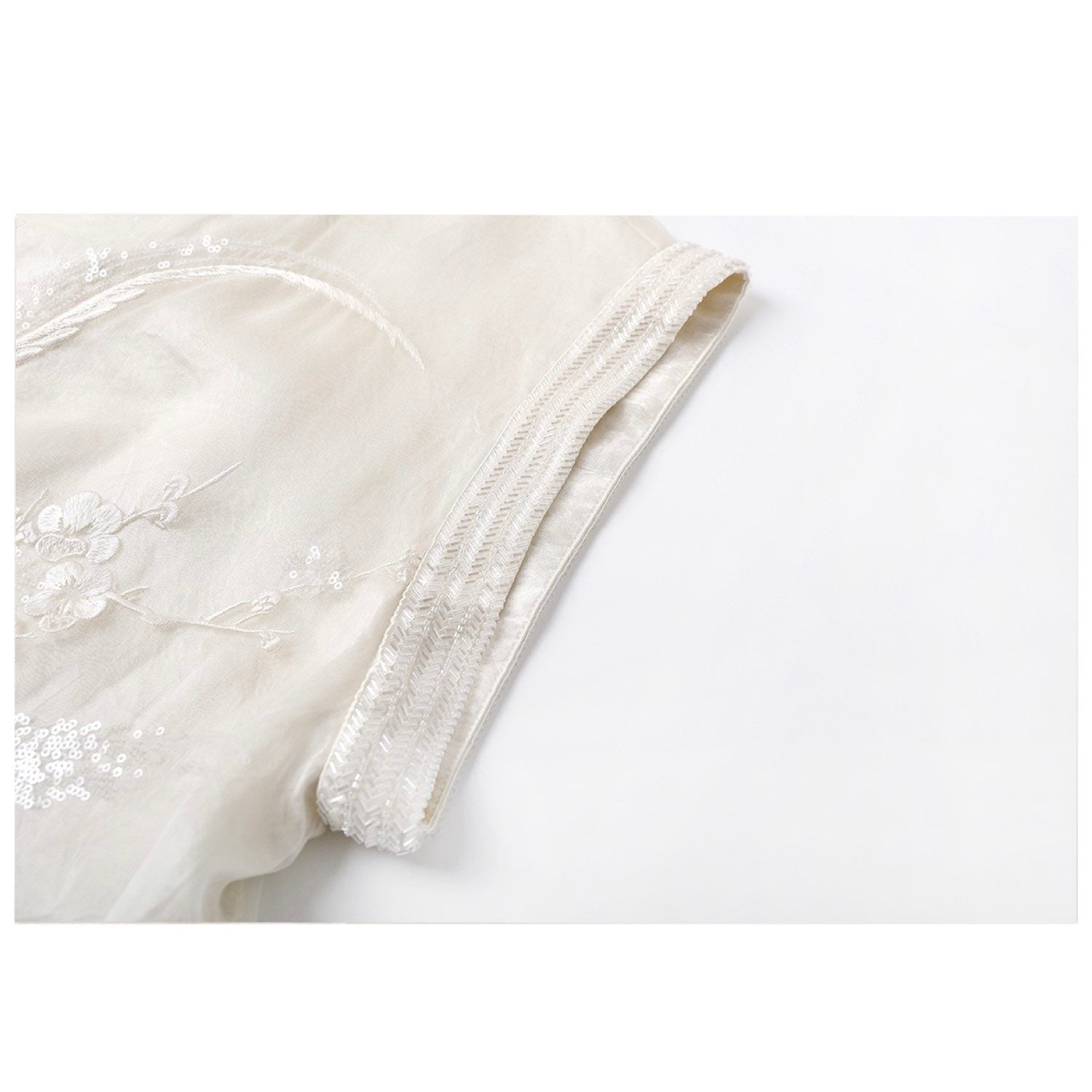 Embroidered White Mulberry Silk Floral Vest