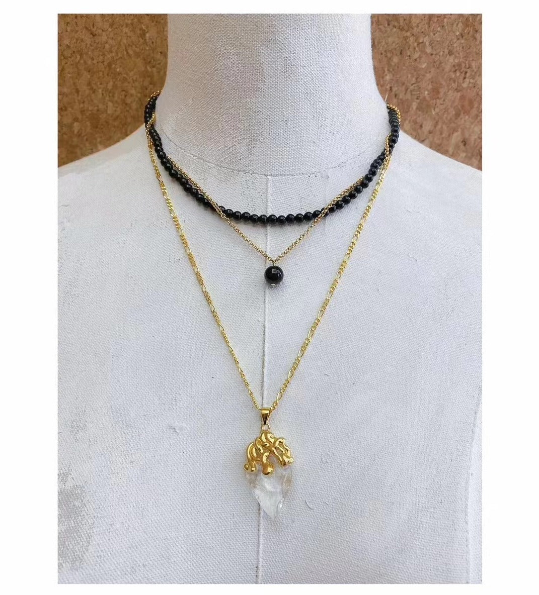 Natural Texture White Crystal Gold-plated Necklace