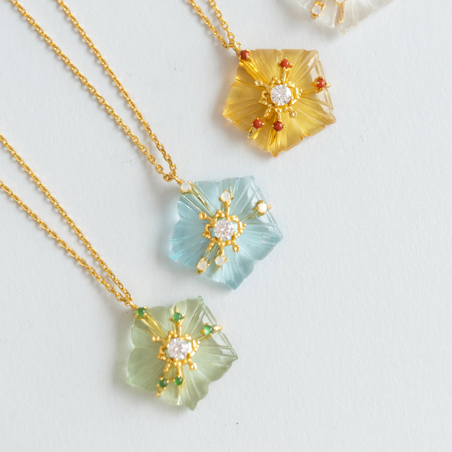 Dewdrop Bloom Floria Diamond Engraved Topaz Jade Adjustable Pendent Necklace