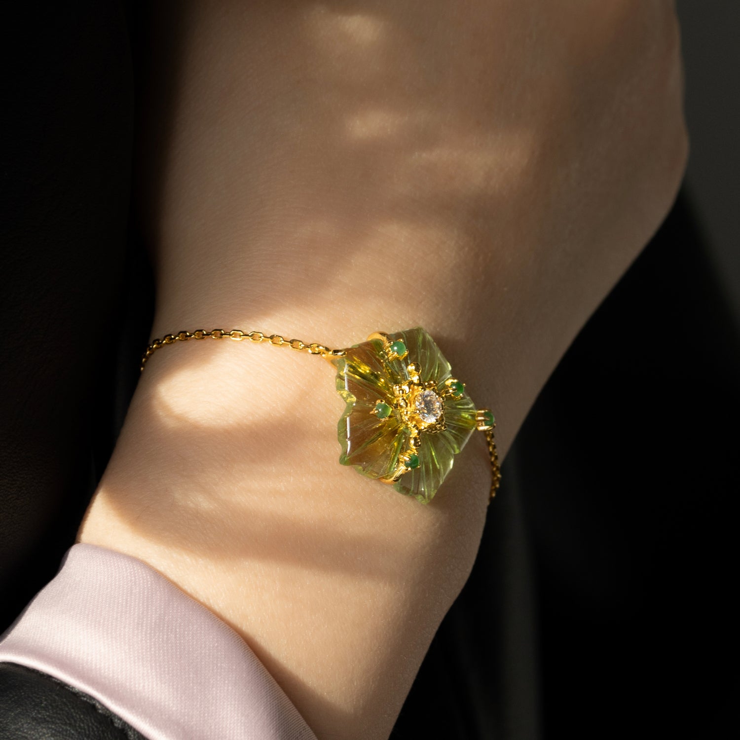 Dewdrop Bloom Floria Diamond Engraved Topaz Jade Adjustable Ring