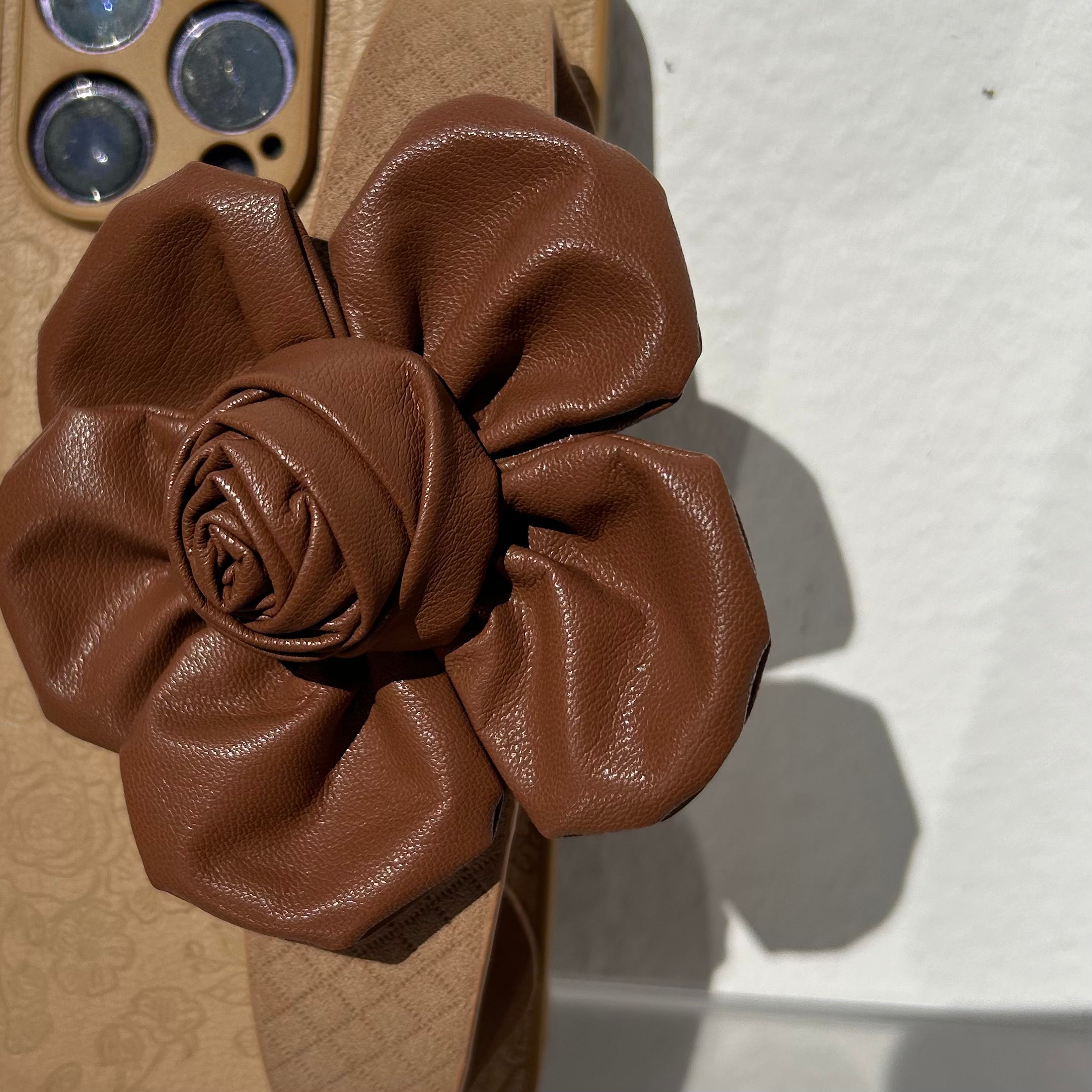 Floral Wrist Phone Case Hand Holder Brown