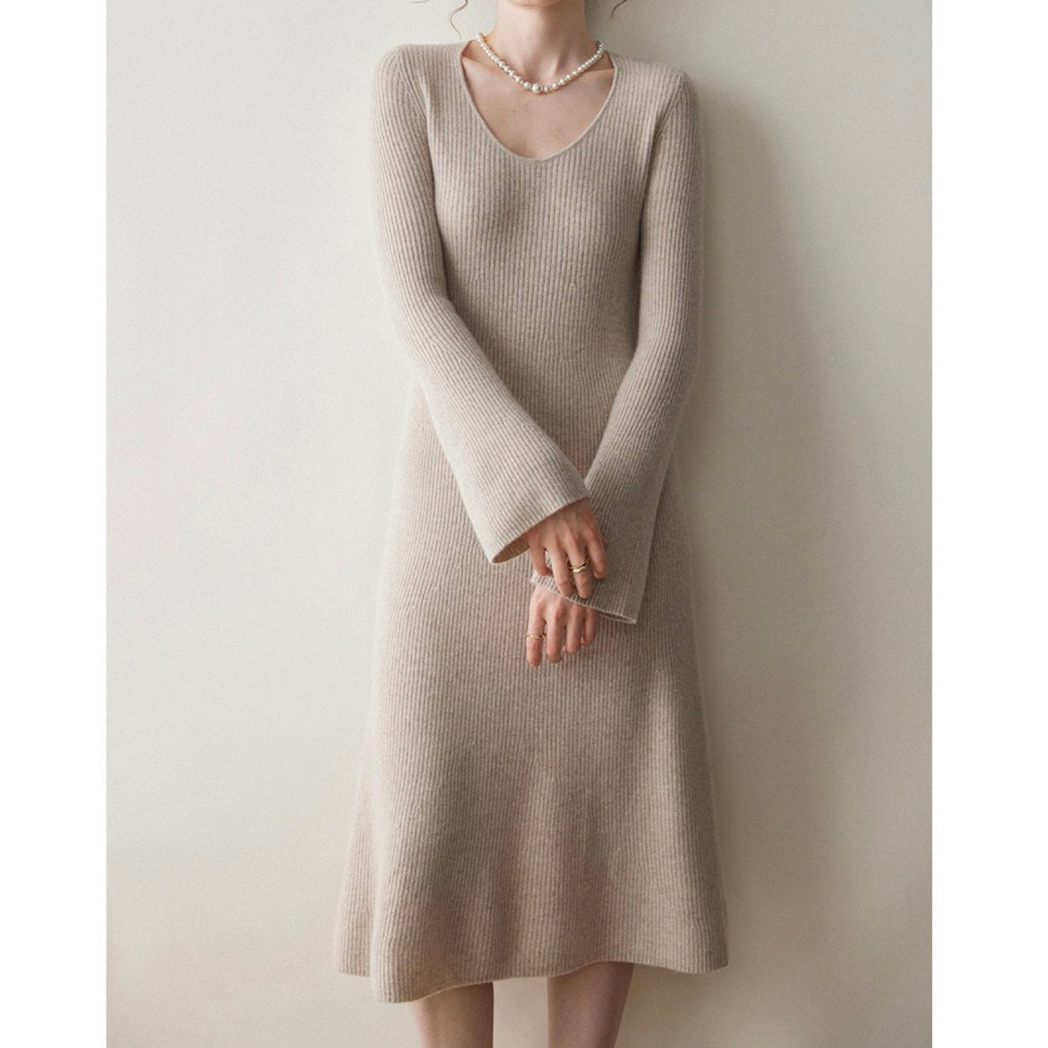 Cashmere Slim-fit Versatile Mid-length Skirt and Stretch Sweater Dress Cream