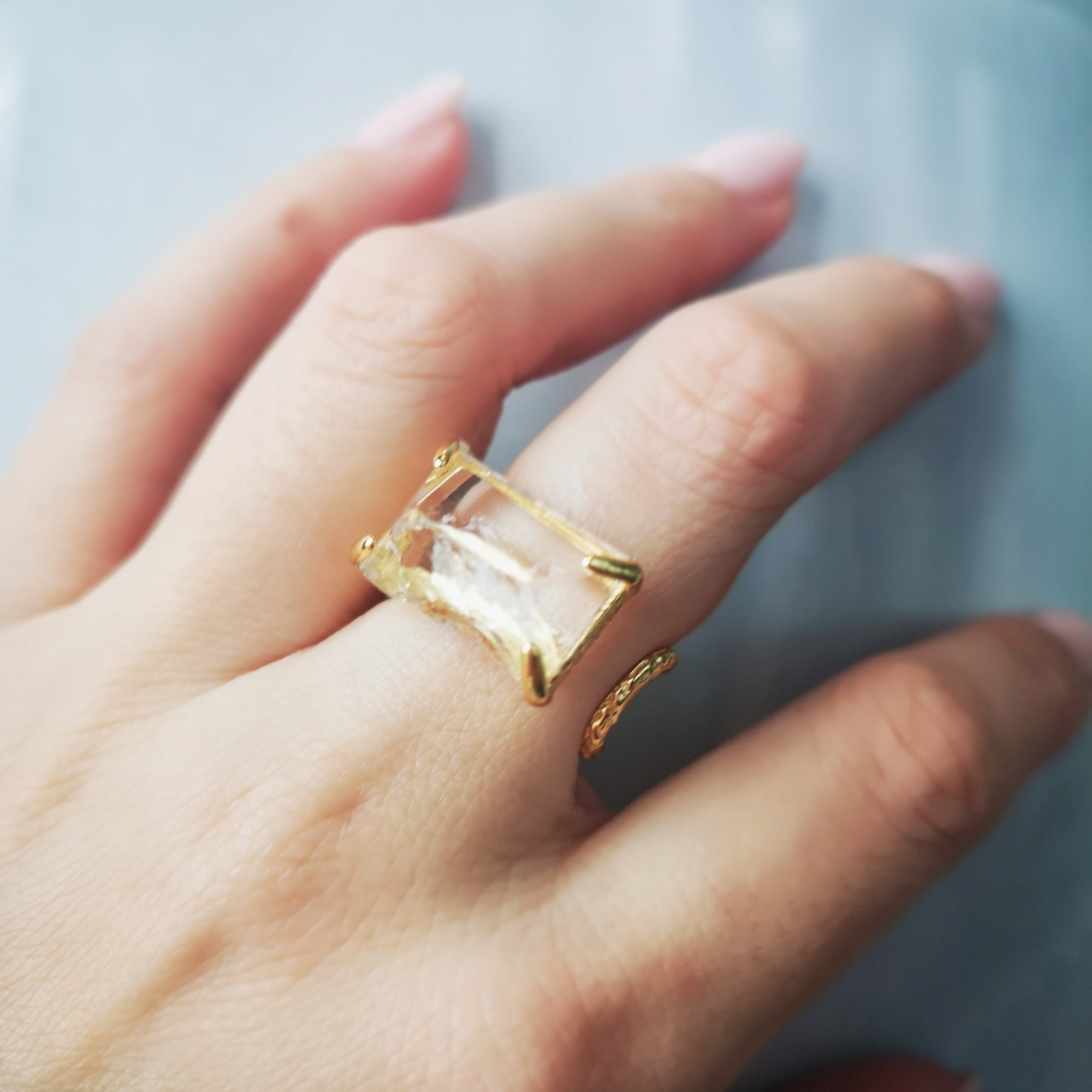 Natural White Crystal Texture Gold-plated Silver Adjustable Ring