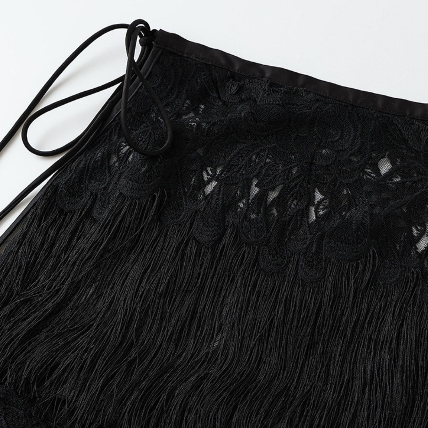 Poetic Embroidery Black  Tassel Outer Layer Floral Patchwork Knee-Length Short Skirt