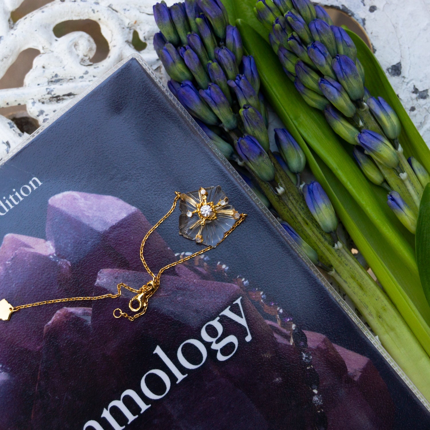 Dewdrop Bloom Floria Diamond Engraved White Crystal Adjustable Ring Mother of Pearl