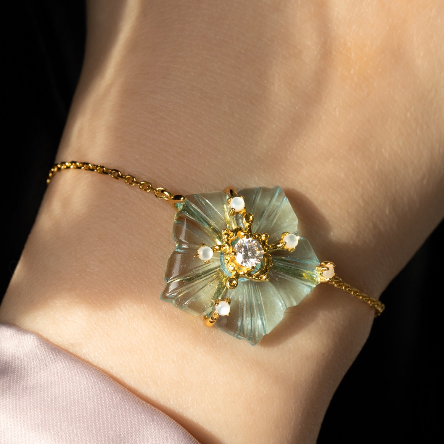 Dewdrop Bloom Floria Diamond Engraved Crystal Turquoise Adjustable Bracelet