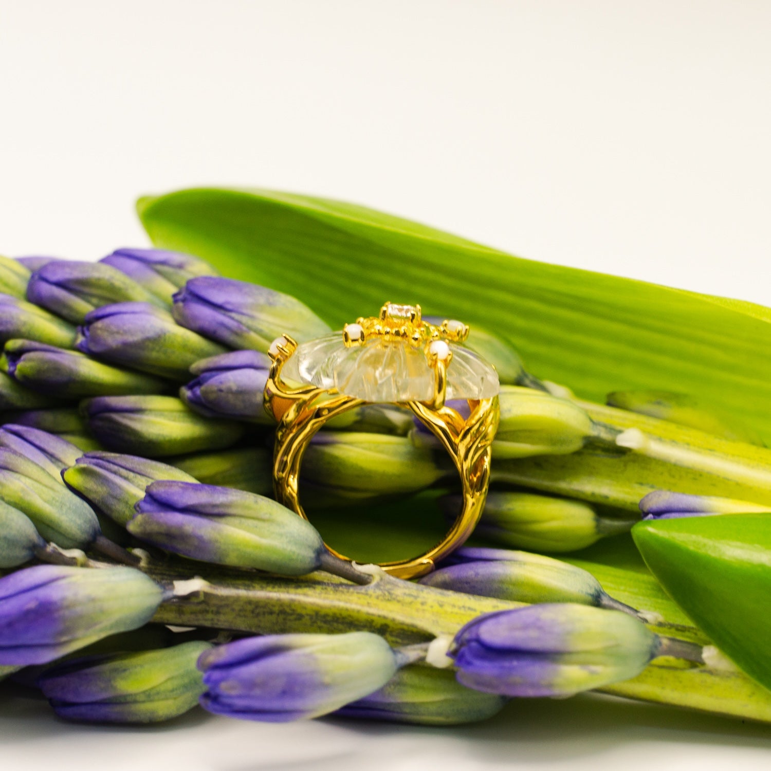 Dewdrop Bloom Floria Diamond Engraved White Crystal Adjustable Ring Mother of Pearl