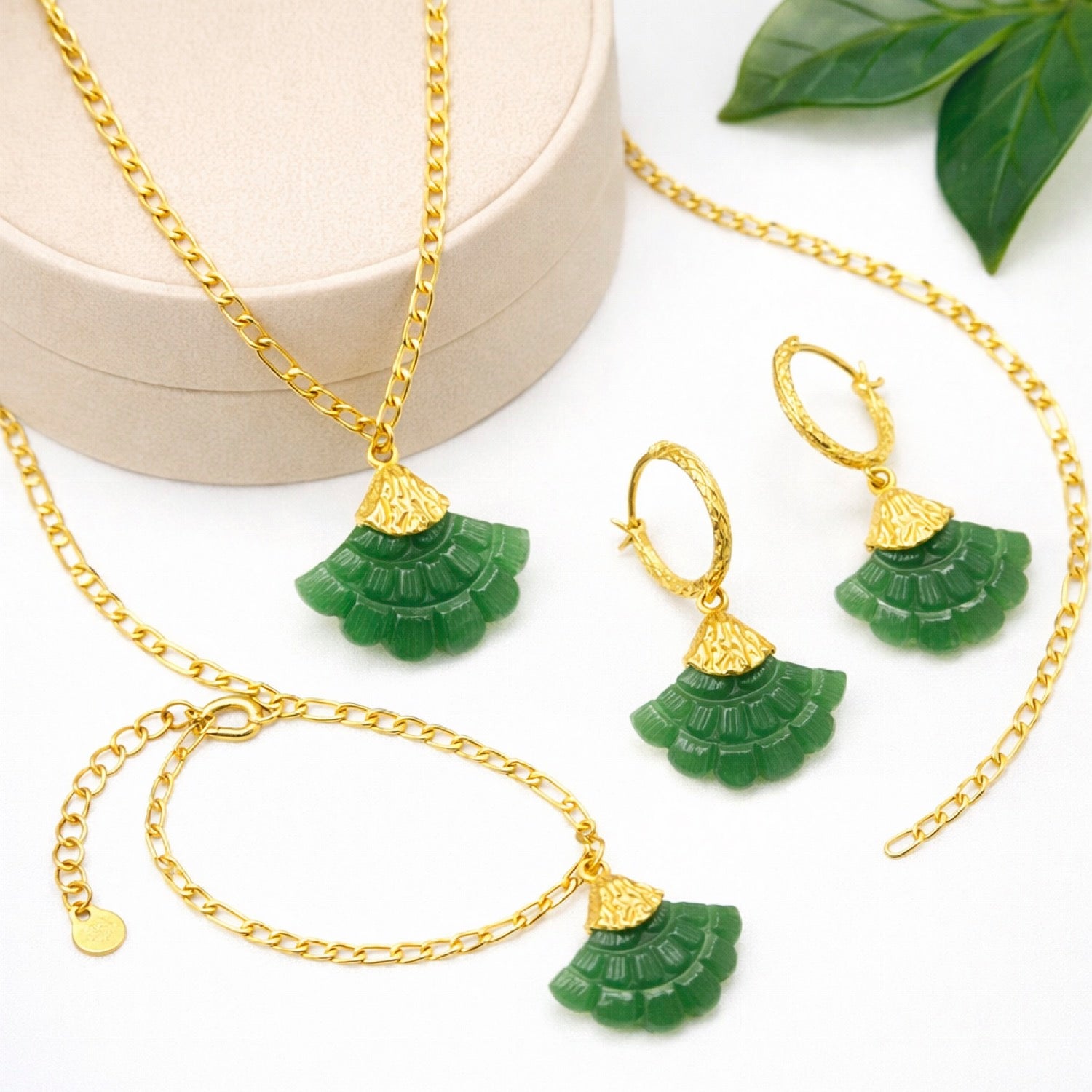Bloom Flower Handcrafted Green Jade Necklace for Girlfriend Gift