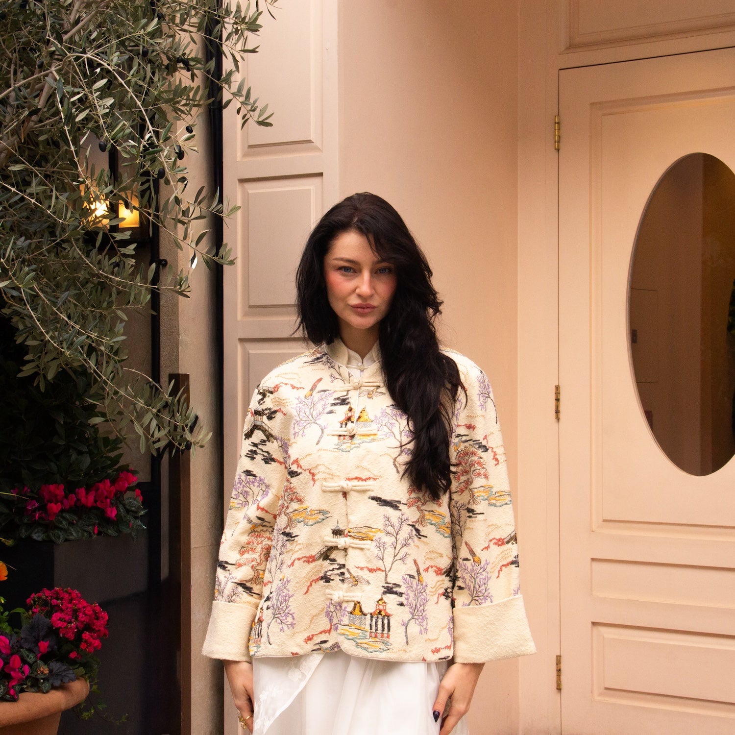 Embroidered Oriental Style Painting Stitching Short Coat All Seasons