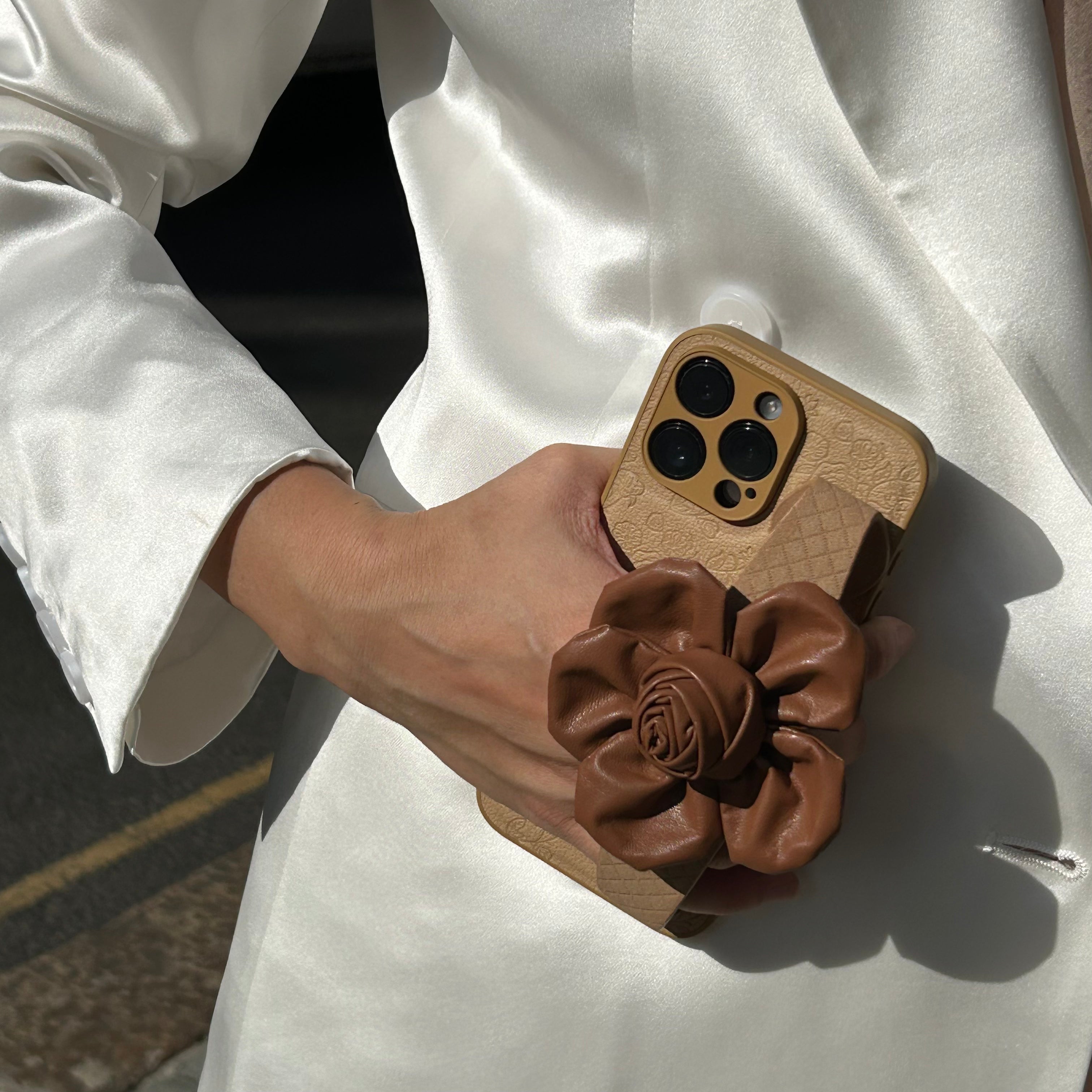 Floral Wrist  Phone Case Hand Holder Brown