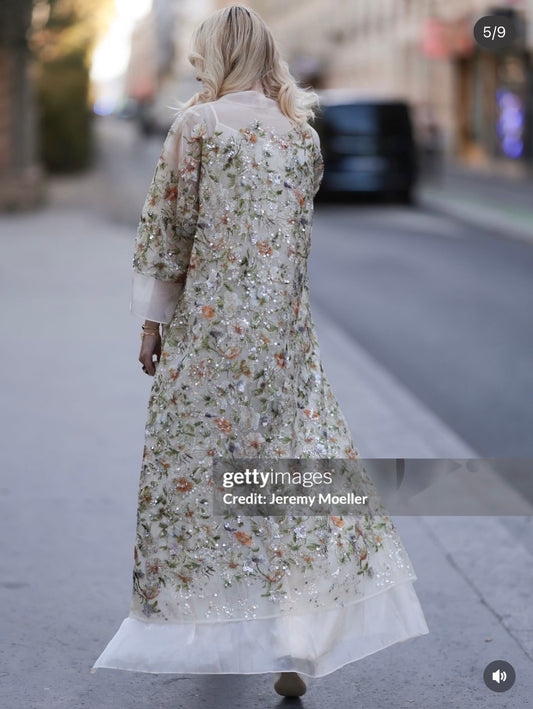 Embroidered White Flour Long Coat All Seasons