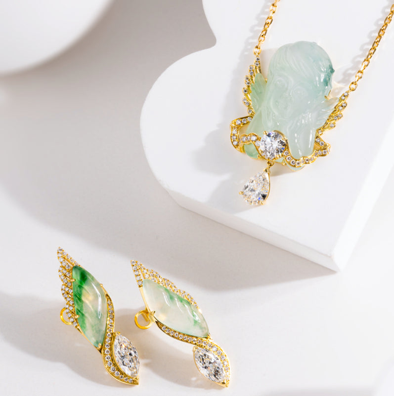 Angel Wing Jade Diamond 18K Gold Earring