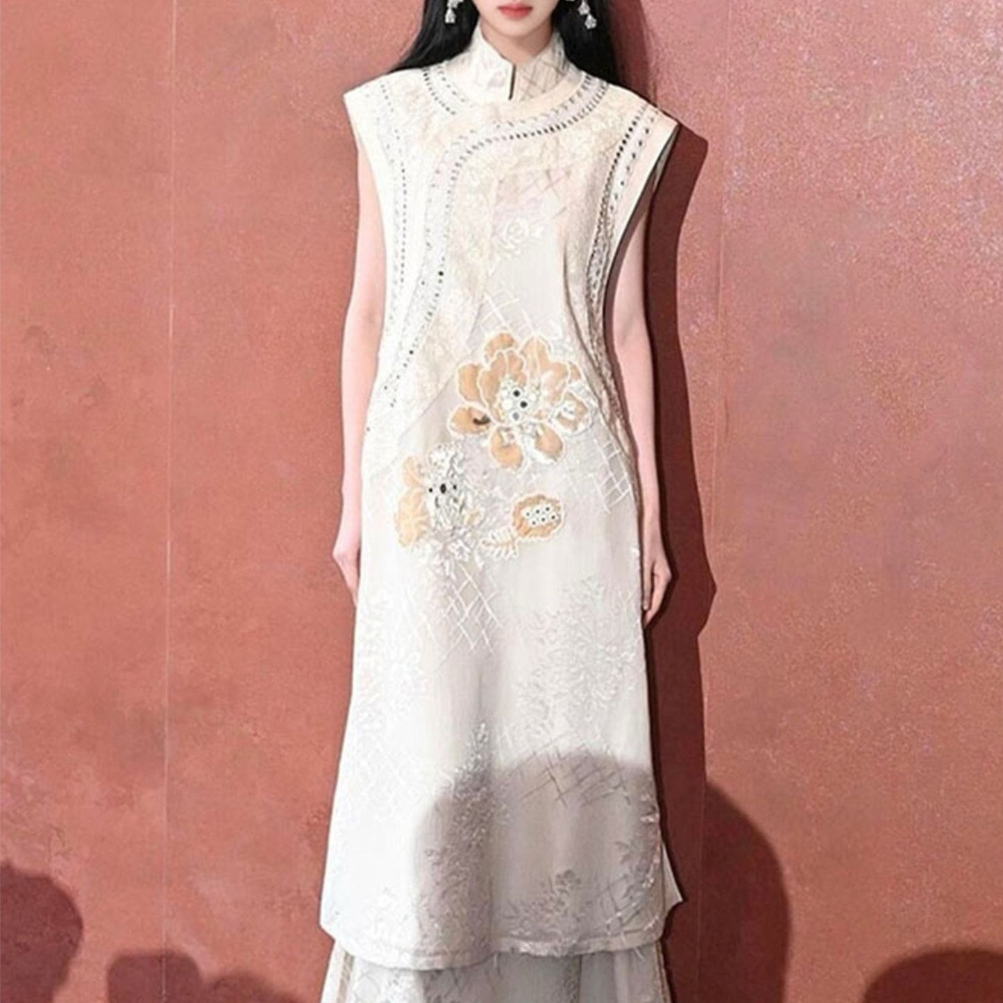 Embroidery Flower Collared Long Vest Top