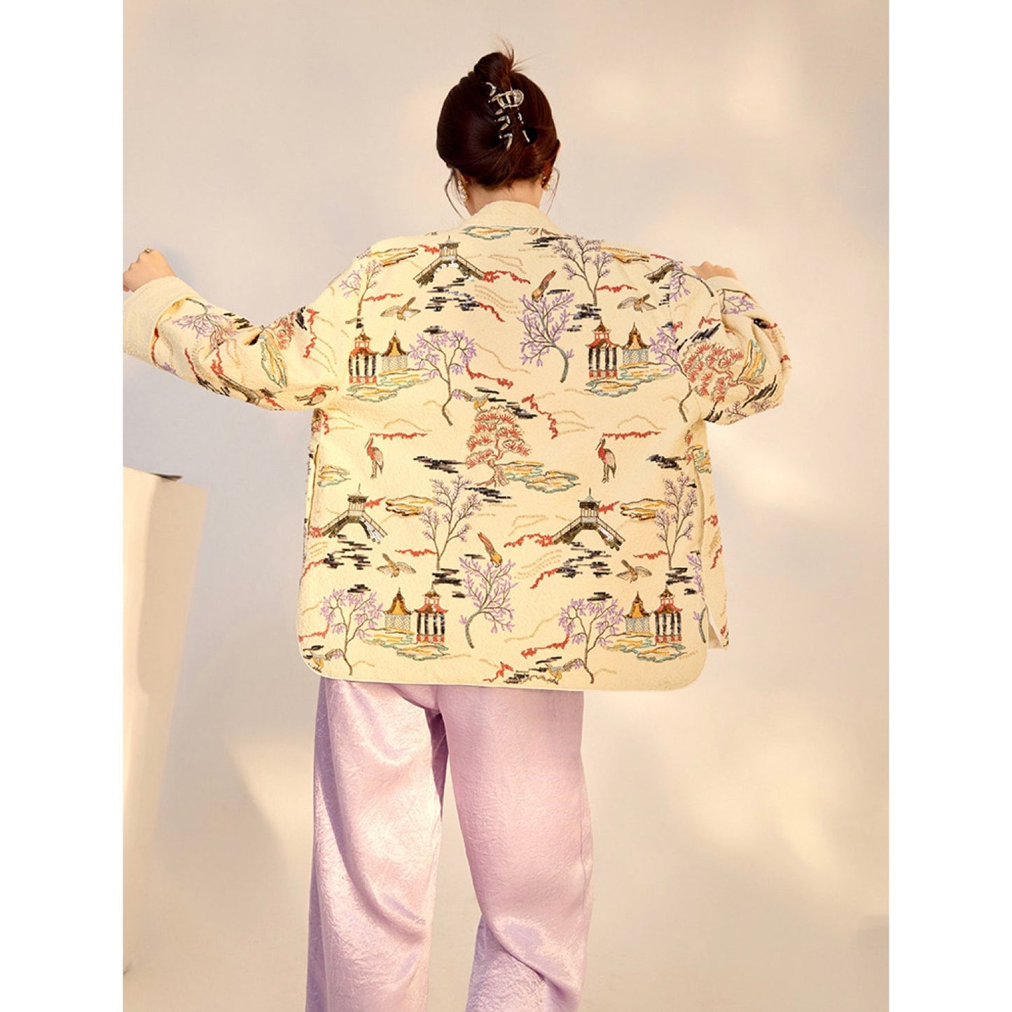 Embroidered Oriental Style Painting Stitching Short Coat All Seasons