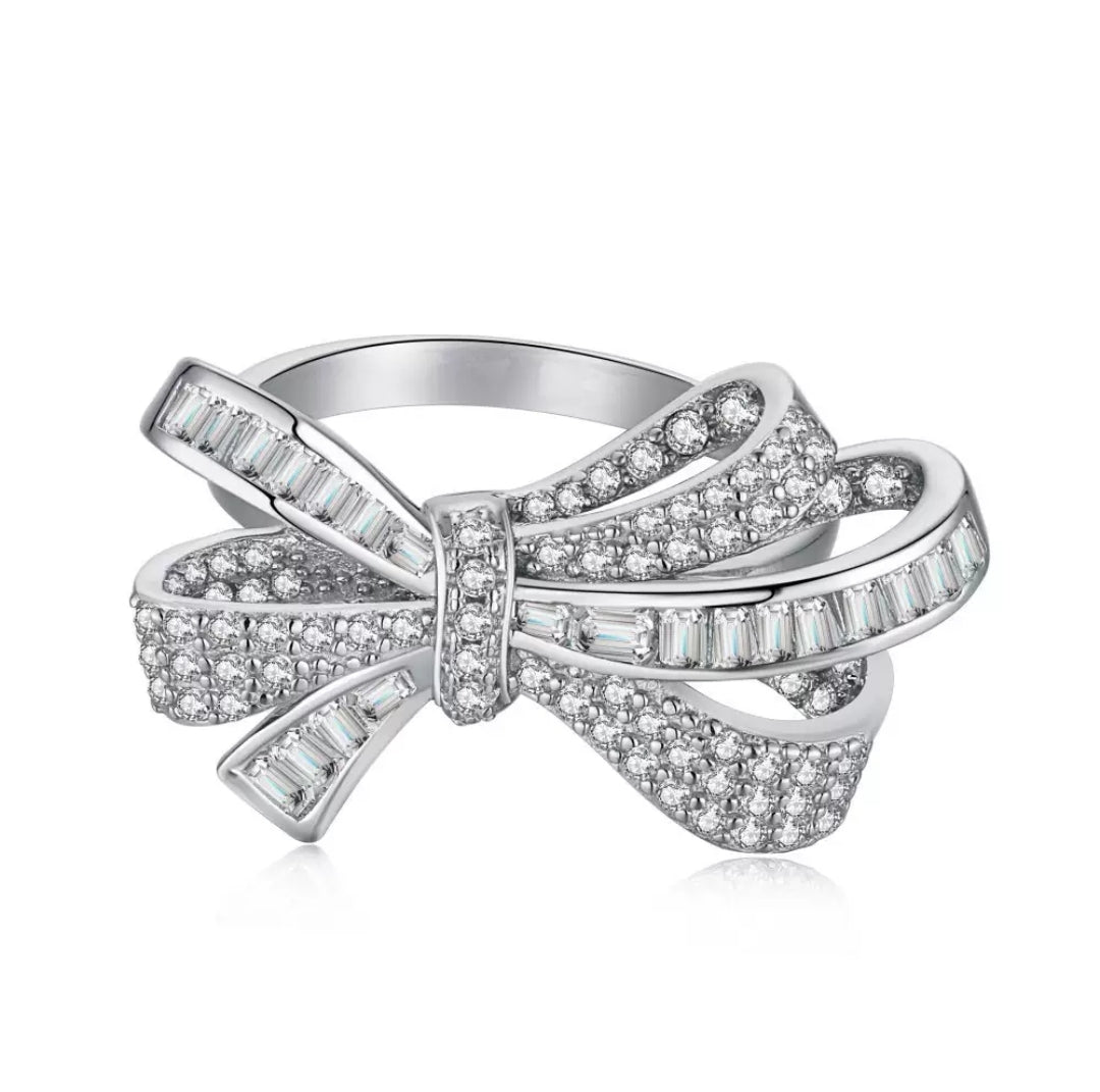Bow Tie White Gold Ring