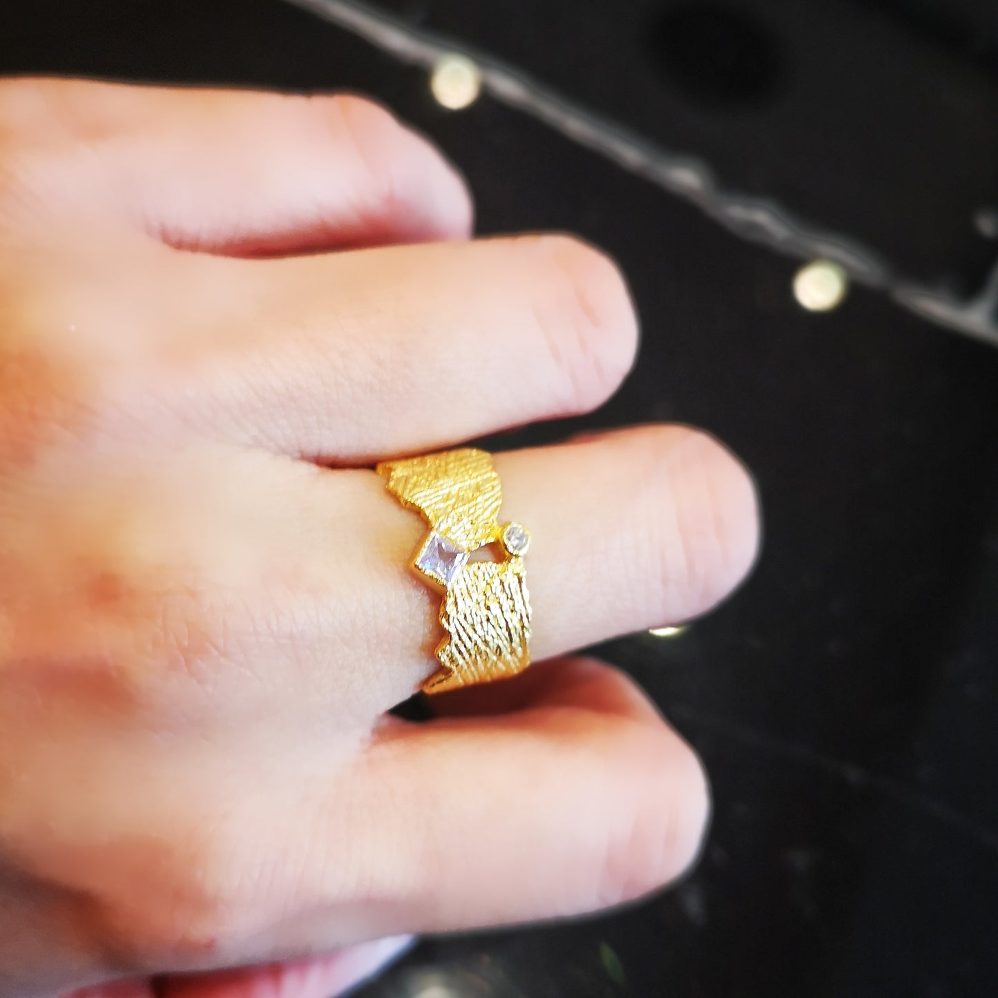 Tree Memory Black Gold Ring
